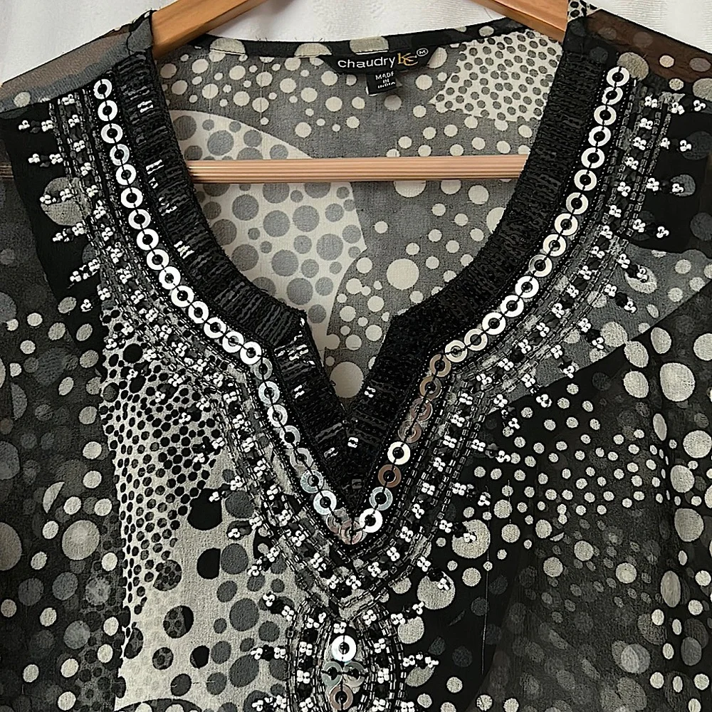 Chaudry KC Beautiful Rhinestones Gray/Black Long Sleeve Shirt Blouse Top *Sz M* - Picture 4 of 5